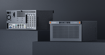 ?？禉C器人壁掛式工控機箱設(shè)計有溫度，性能有力度，讓高效觸手可及