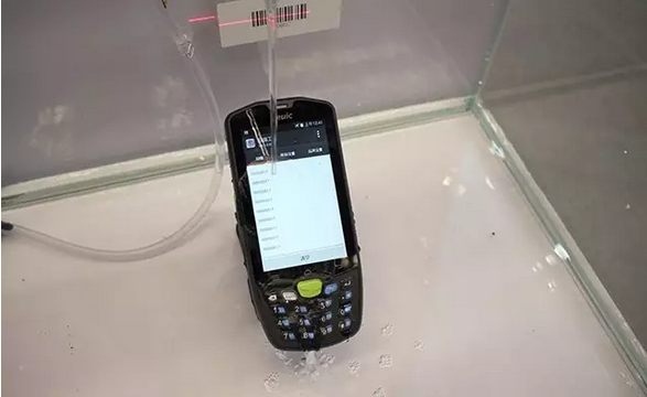 東集：智慧物流，以人為本